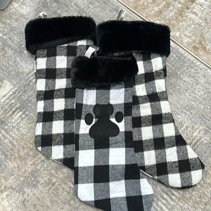 Plaid stockings 2 plain stockings 1 dog